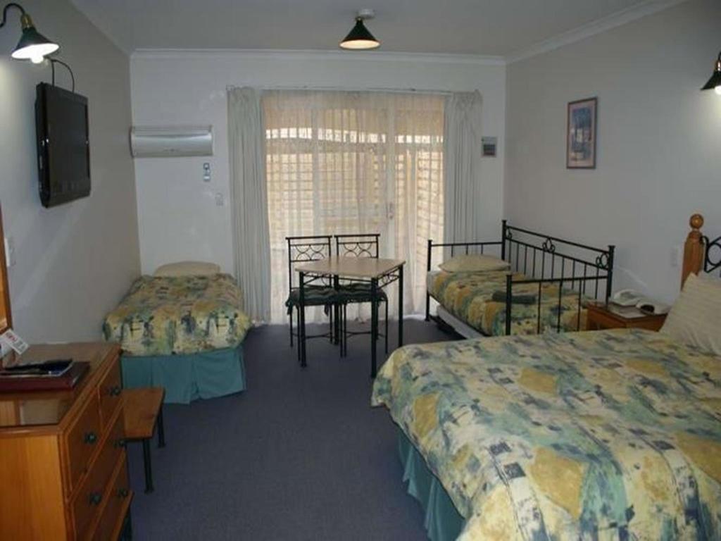 Nelsons Of Bridgetown Hotel Room photo